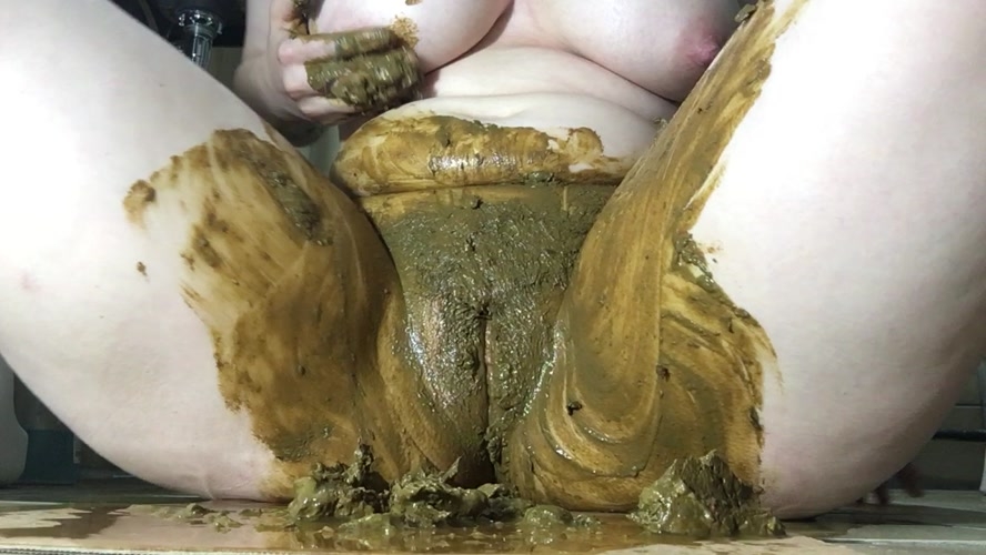 Poop Play Masturbation and ChubbiBunni 2019 [HD 1280x720] [529 MB]