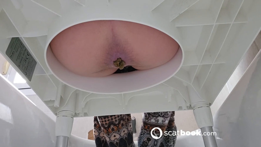 Pooping After 2 Days Without Doing It with Miss Lith Domina P1 2025 [FullHD ] [116 MB]