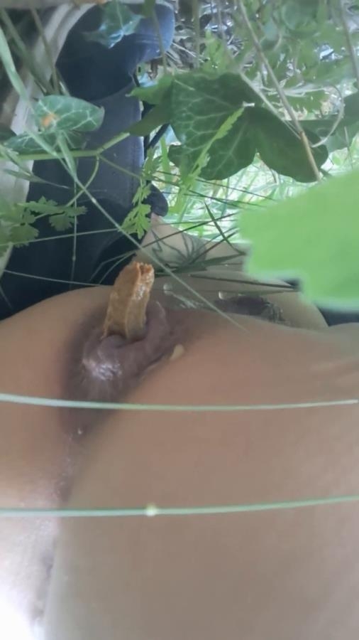 In the heart of Nature Outdoor Pooping P1 2025 [FullHD ] [194 MB]