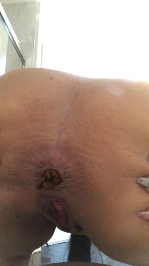 Pooping After My All White Photo Shoot and realsoykaylinda 2025 [SD ] [101 MB]