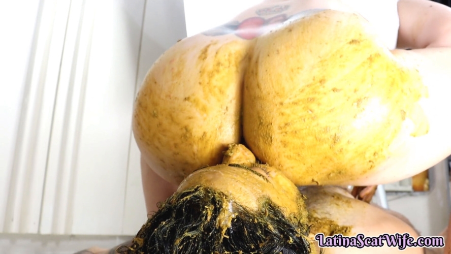LATINA SCAT WIFE - Having Fun With The Bathroom Slave 2025 [FullHD ] [349 MB]